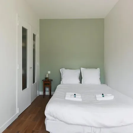 Guestready - Scenic Eiffel Tower View In 16th Arr. Lägenhet