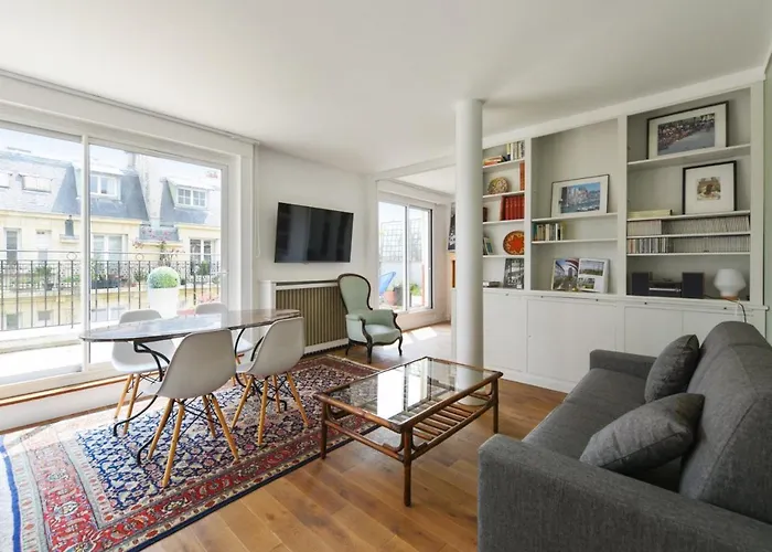 Guestready - Scenic Eiffel Tower View In 16th Arr. Apartment