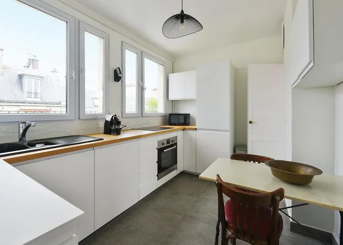 Guestready - Scenic Eiffel Tower View In 16th Arr. *